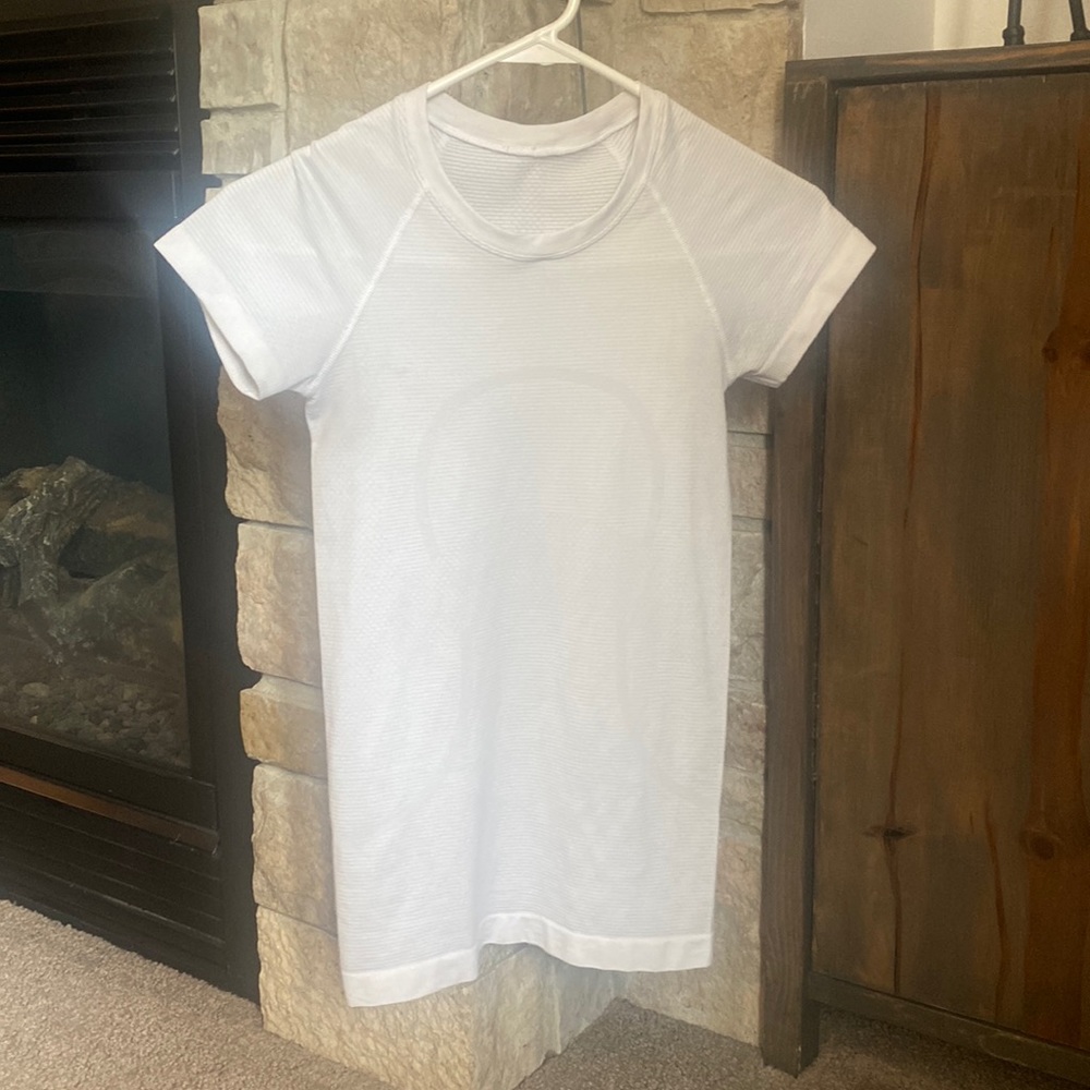 Lululemon swiftly Tech Short Sleeve 2.0